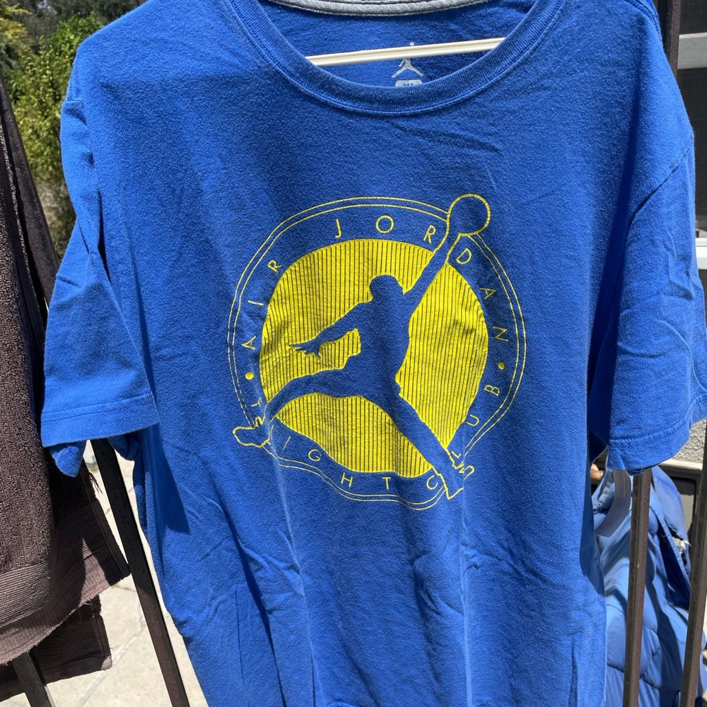 Air Jordan Flight Club Size XL Blue Yellow Tee